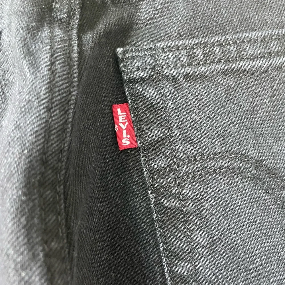 Levi's Women's Ribcage Bootcut Jeans in Black Size 28 - Picture 8 of 8